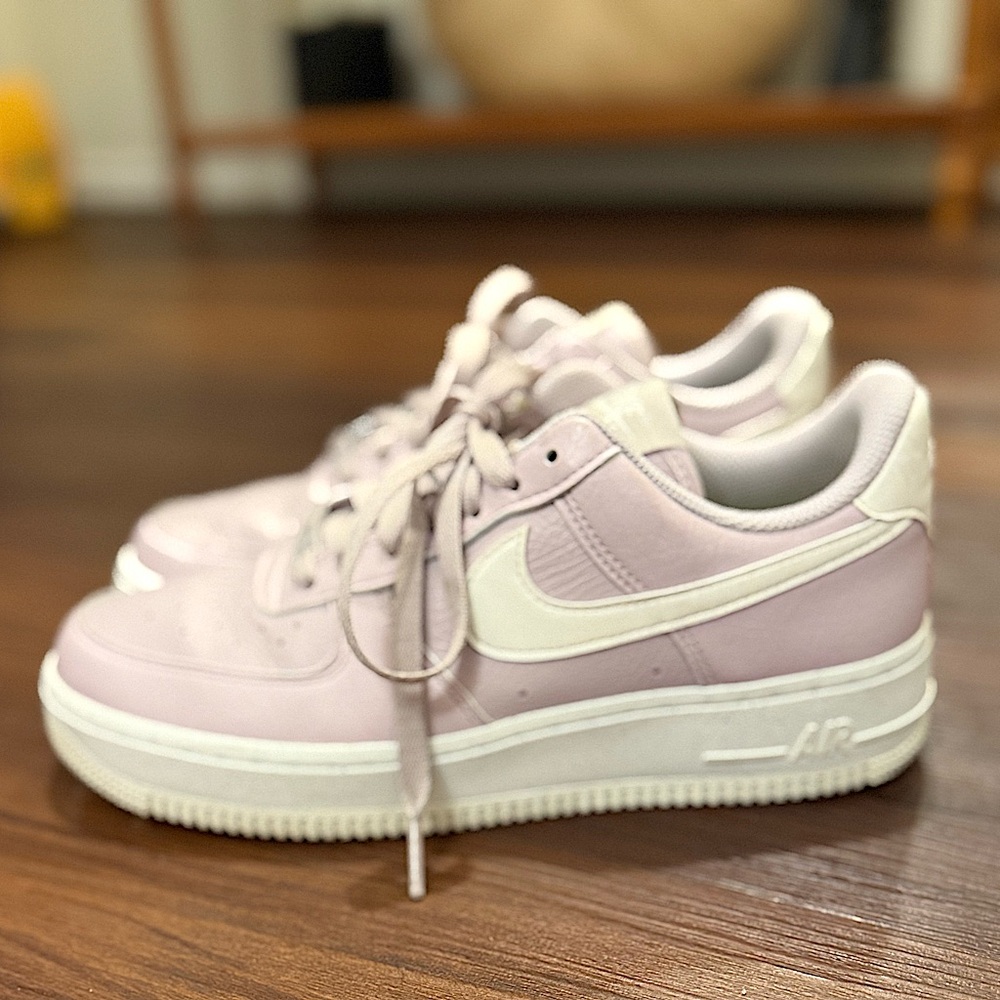 Nike Light Pink and White Air Sneakers Size 8